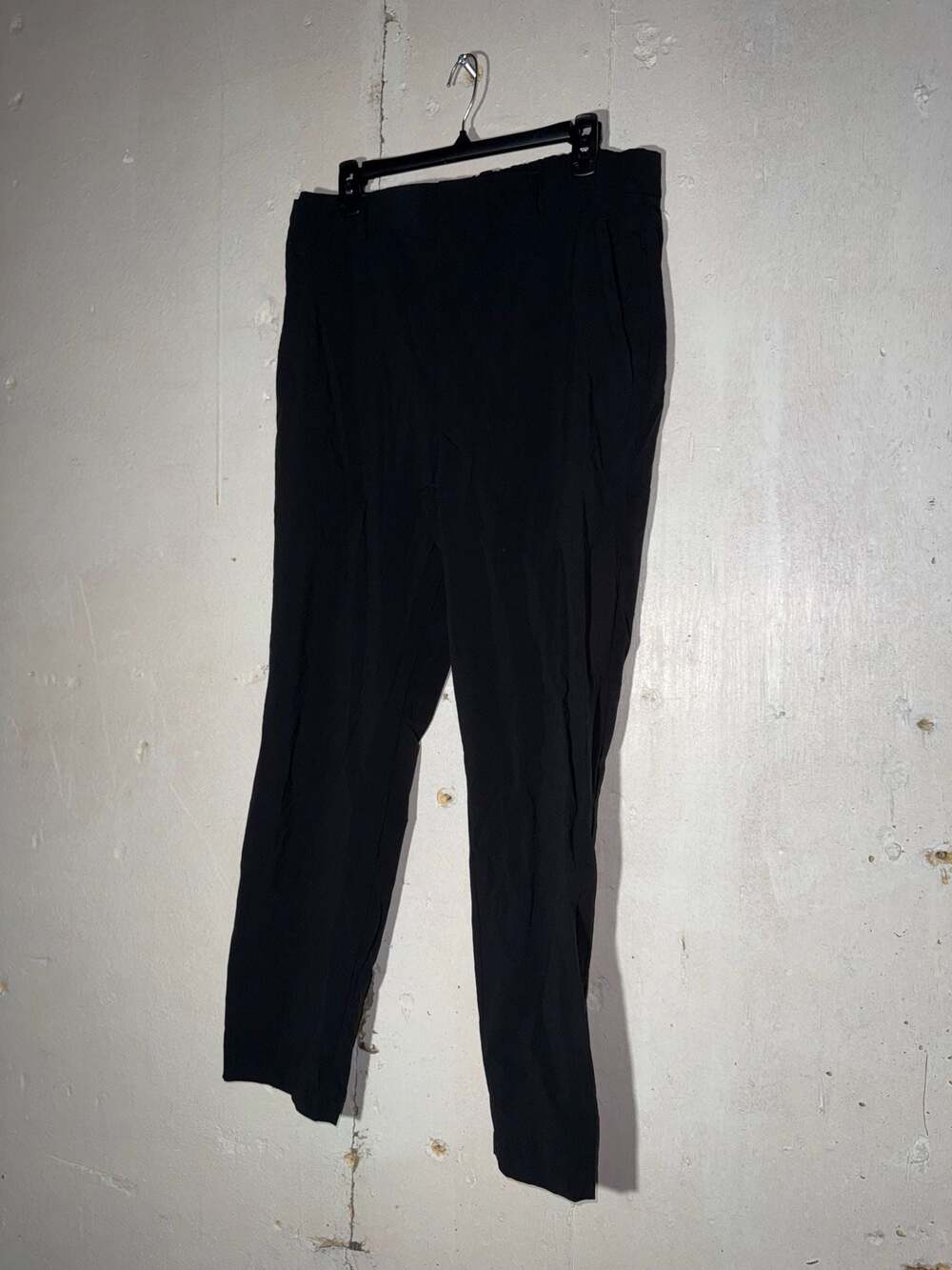 Alo Yoga Men's Progression Pant - Black Stretch Nylon Lounge Trousers